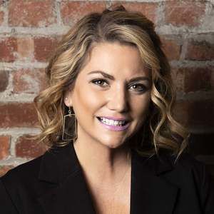 Meet your Posher, Aja